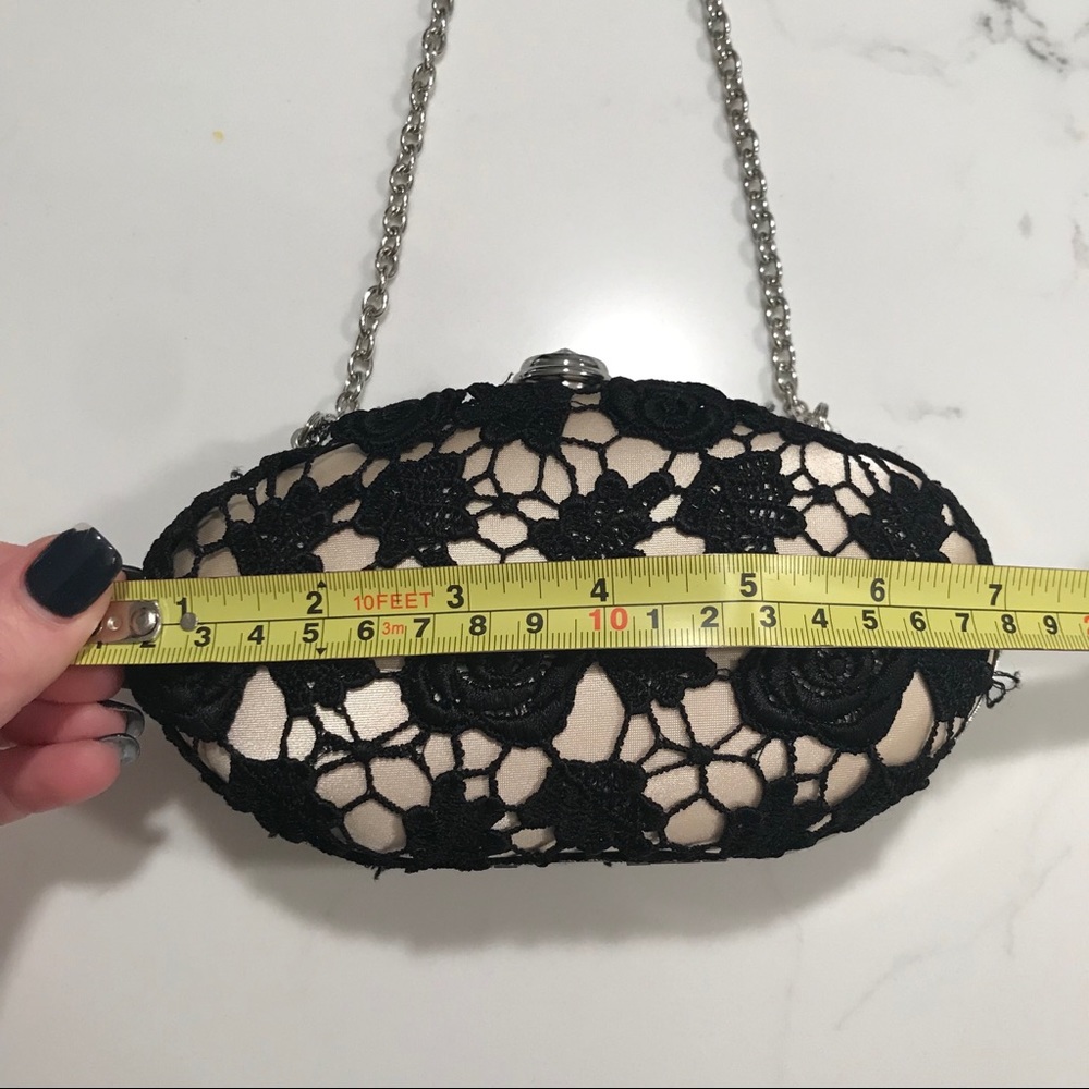 Sondra Roberts clutch - champagne and black lace - Picture 5 of 8